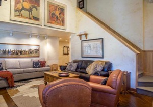 Bear Claw 615 - Ski-in Ski-out Condo!