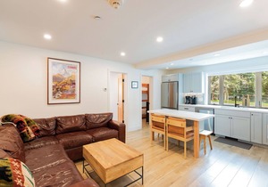 Beautiful 2 Bed/2 Bath in Vail Village – Walk to Gondola One or Golden Peak!