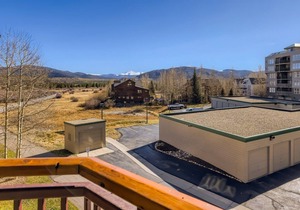 Beautiful 3 Bedroom Property next to Lake Dillon in Frisco!!