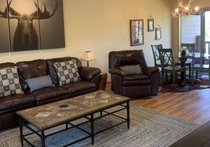 Beautiful 3 Bedroom Townhome In Downtown Winter Park With Private Hot Tub!
