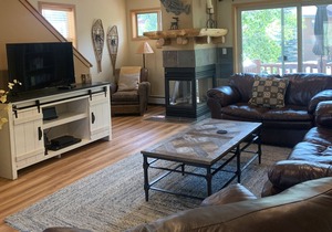 Beautiful 3 Bedroom Townhome In Downtown Winter Park With Private Hot Tub!