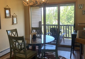 Beautiful 3 Bedroom Townhome In Downtown Winter Park With Private Hot Tub!