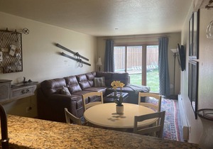 Beautiful and cozy 2bd 1ba in ideal downtown Winter Park