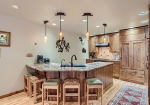 Beautiful half duplex home, recently remodeled with garage and private hot tub!