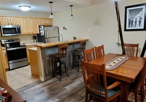 Beautiful Spacious Condo.