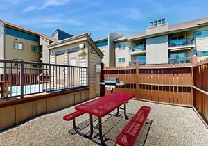 Beautiful Steamboat Condo w/Shared Pool & Hot Tub + Free WiFi - Near Lifts