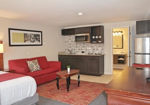 Bell & Main Studios 210