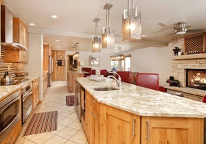 Big Savings, More Nights! 15% off 3 night stays thru Dec 14