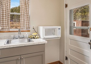 Blue Jay Bungalow - Mountain Cabin Near Rocky Mountain National Park -- 20-NCD0280