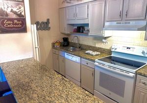 Bright, newly updated condo with river view off deck, close to the National Park
