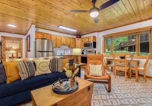 Bugle Point B08 (Private Hot tub) River Views!