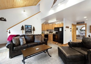 Bugle Pointe A09 (Private Hot tub) River Views!