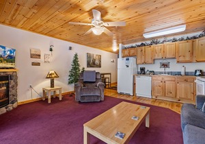 Bugle Pointe B10 (Private Hot tub) River Views!