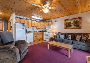 Bugle Pointe B10 (Private Hot tub) River Views!