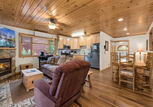 Bugle Pointe B20 (Private Hot tub) River Views!