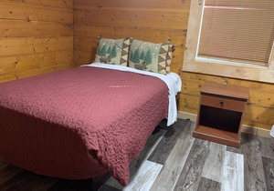 Cabin with 2 Double Beds Sleeps 4