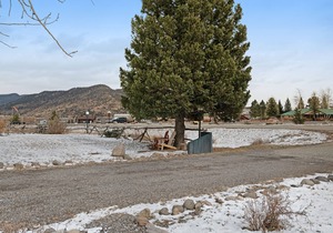 Cabin with WiFi, home comforts, & shared grill - dogs welcome