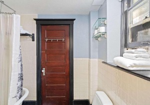 Capitol Hill Den