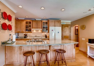 Centennial 2 Bedroom Condo Unit 21