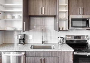 Charming Boulder 1BR w/ Pool, W/D & Spa, nr Google Campus, by Blueground