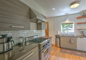 Charming Downtown Home w/Mountain Views & Media Room, Near Hot Springs!