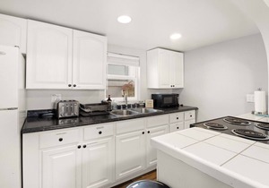 Charming, Historic! Walking Distance to Town!