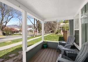 Charming, Historic! Walking Distance to Town!