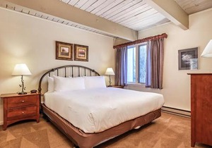 Chateau Chaumont Unit 8, Condo with Excellent Location, 1 Block to Aspen Mountain