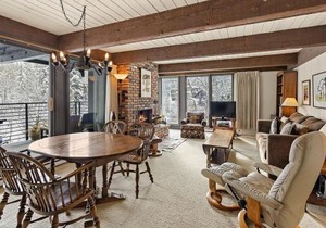 Chateau Roaring Fork Unit 29, Sunny, Corner Condo with River Views