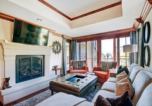 Chic 2 BRDen Ritz-Carlton Condo with Valley Views