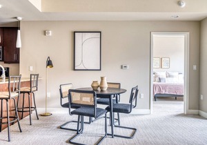 Chic Cherry Creek 2BR w/ Gym & Dog Park, 2 blocks to Mall, by Blueground