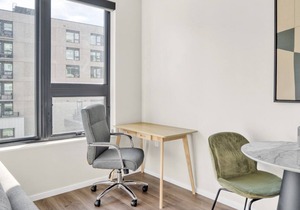 Chic Congress Park 1BR w/ Gym & Pool, near shops & dining, by Blueground