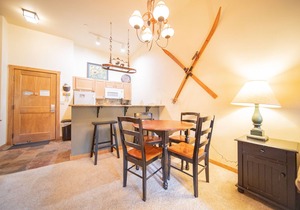 Close to Gondola, Walk to Dining, Hot Tub