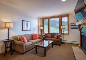 Condo ∙ 2 bedrooms ∙ 6 guests