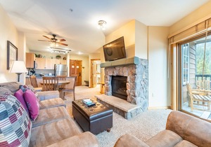 Condo in River Run Village, Slope Views, Private Balcony w/Outdoor Seating!