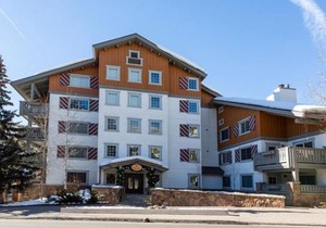 Condo with Hot Tub Free Garage Parking