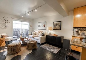 Condo with Onsite Pool & Hot Tub, Free WiFi & Garage Parking