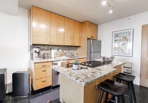 Condo with Onsite Pool & Hot Tub, Free WiFi & Garage Parking