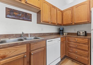 Convenient Location & Great Prices, Private Washer/Dryer, Balcony, Garage