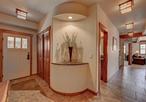 Cozens Pointe I-101 condo