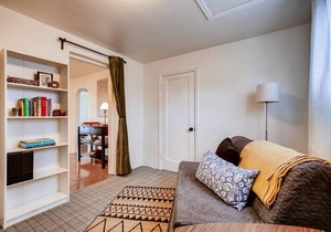 Cozy Bungalow in Chaffee Park, Close to Highlands