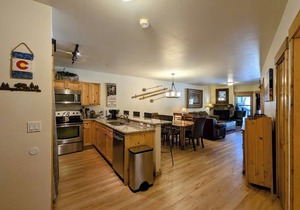 Cozy Condo Close to the Bike Path