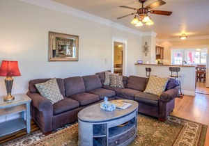 Cozy Cottage Retreat Near Downtown Colorado Springs