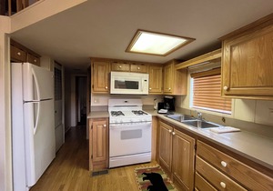 Cozy "Tiny Home" style Cabin Perfect for Couples and Families