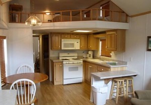 Cozy "Tiny Home" style Cabin Perfect for Couples and Families