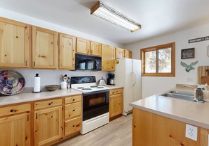 Creekside condo w/patio, fireplace & open layout perfect for a group getaway