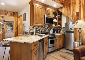 Creekside Suite 03 River View!