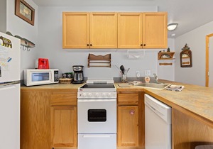 Creekside Suite 10 River View!