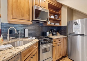 Creekside Suite 11 River View!