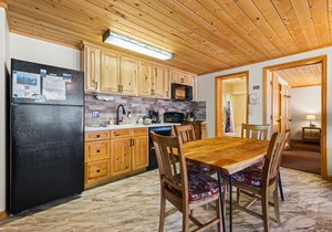 Creekside Suite 17 River View!